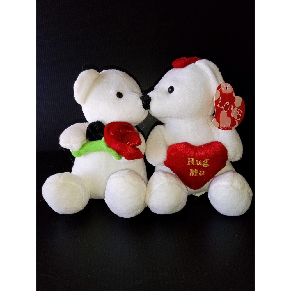 NWT Goffa, white kissing plush bears with heart and flower